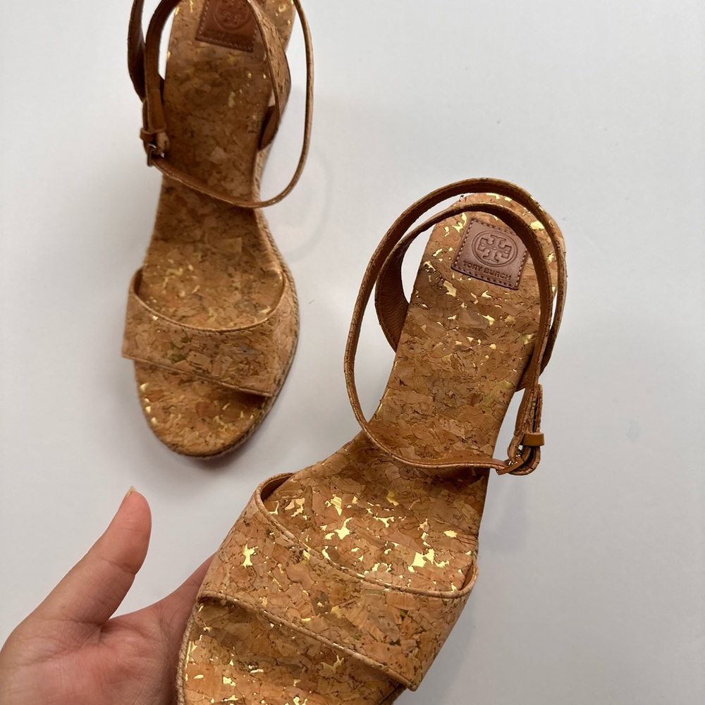 NEW Tory Burch Tan Wedge Shoes